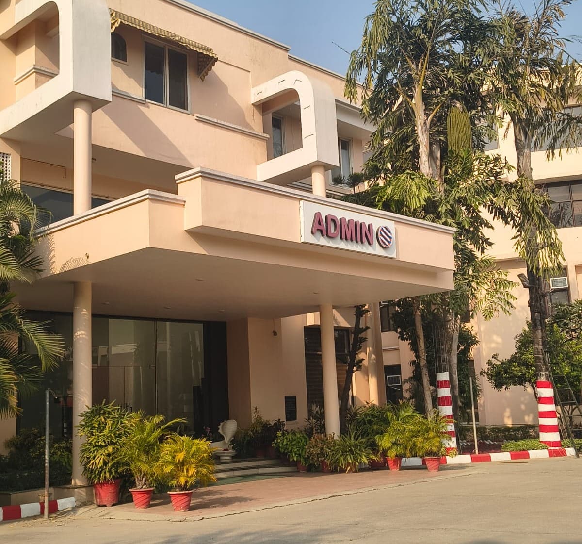 Invertis University Bareilly Academic photo 11